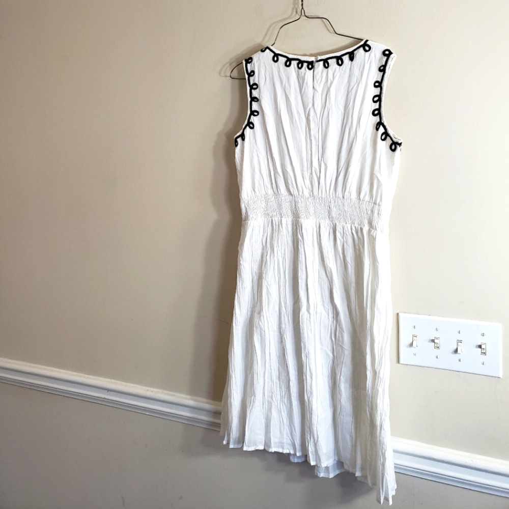Studio West Apparel - Picture 5 of 16